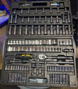 Stanley 110 Piece Mechanics Tool Set