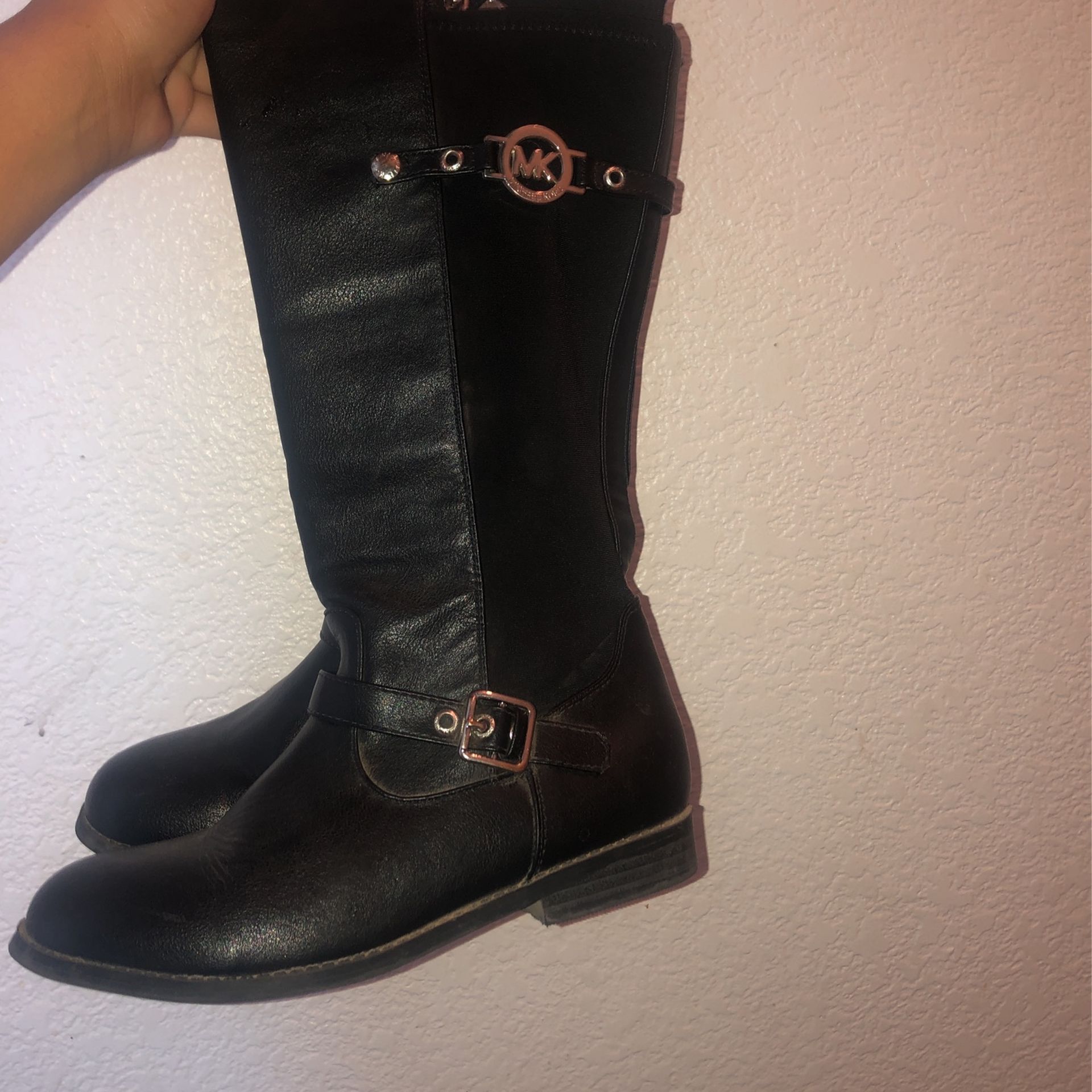 Kids Michael Kors Boots Size 2.0