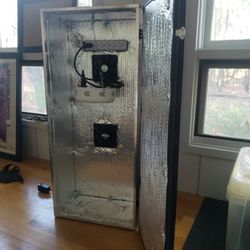 Stealth grow cabinet