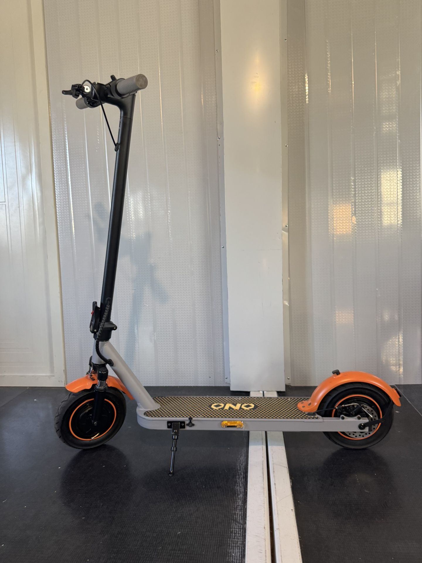Dual-motor electric scooter