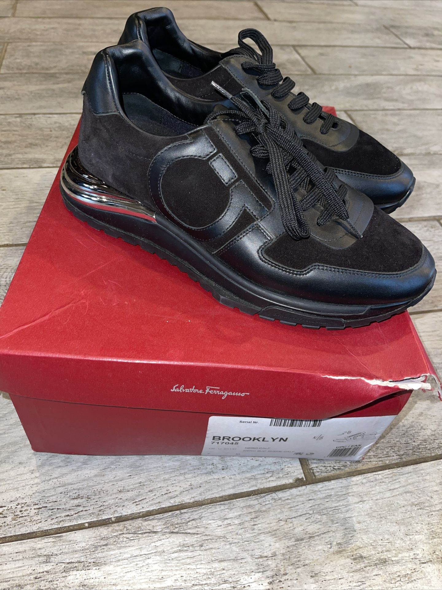 Salvatore Ferragamo Brooklyn Leather Sneakers Size7M Black 