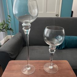 2 Vases