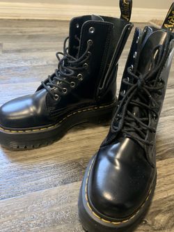 DR MARTENS WM SIZE