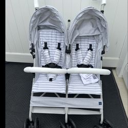 Stroller/ Baby Gap Classic Double Stroller/ BabyGap/ Kids/ Toddler/ New