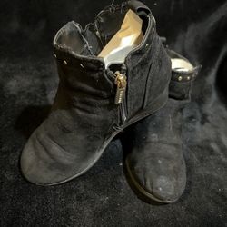 Nine West Girls’ Ankle Boots Size 13 – All Black Suede, Pre-Owned, Fair