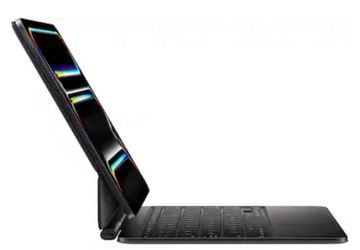 Apple - Magic Keyboard for iPad Pro 11‑inch (M4 and M5) - Black Geek squad certified. Just small scratches in the bottom . See pictures Genuine Appl