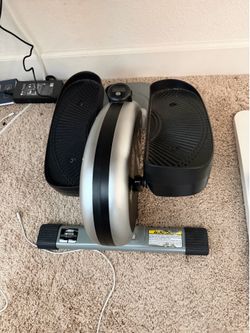 Stamina InMotion E1000 Compact Elliptical / Under-Desk Strider