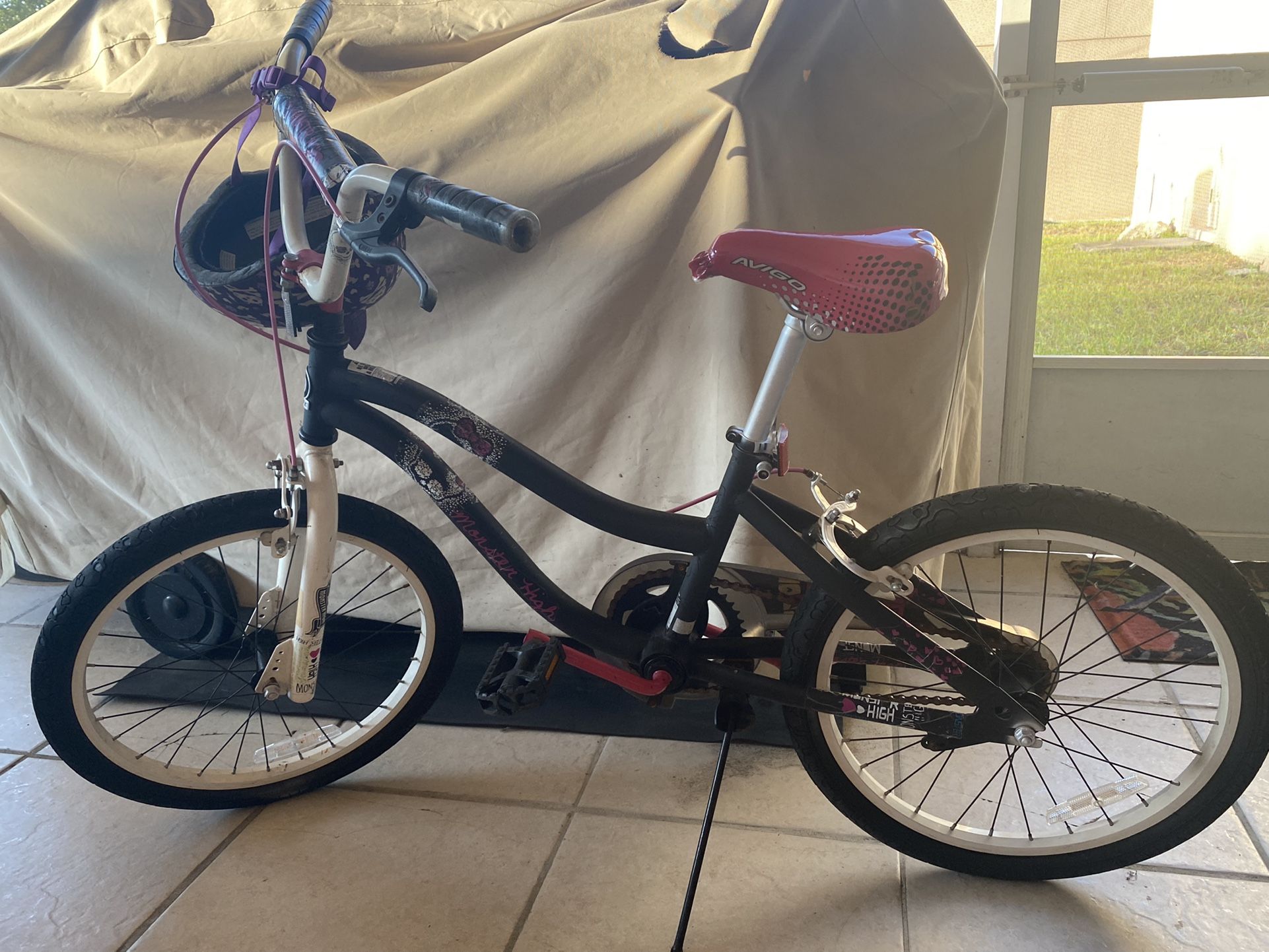 Avigo Monster High Kids Bike With Helmet