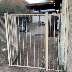 Pool Fence 20-25 Feet Long 