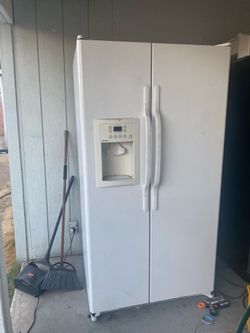 Hotpoint White Side-by-Side Refrigerator