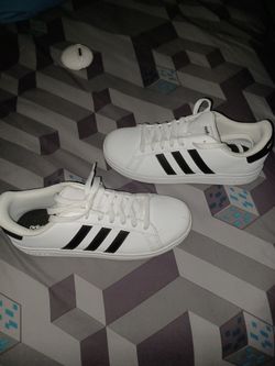 Adidas White Low-Top Sneakers size 7
