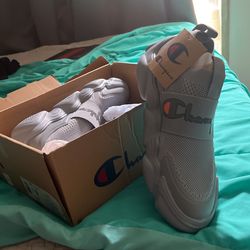 Champions Sneakers