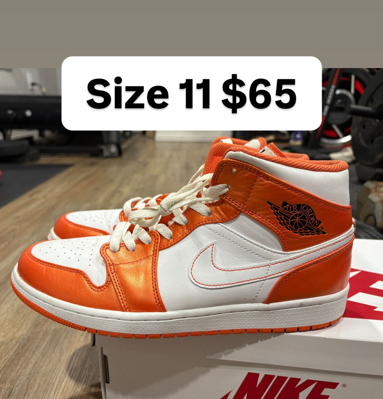 Jordan Retro 1s Max Orange Size 11 Men 