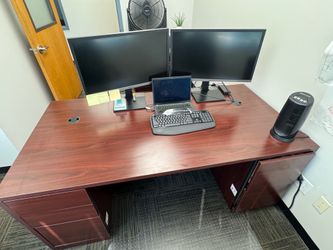 Double Pedestal Desk - Mahogany