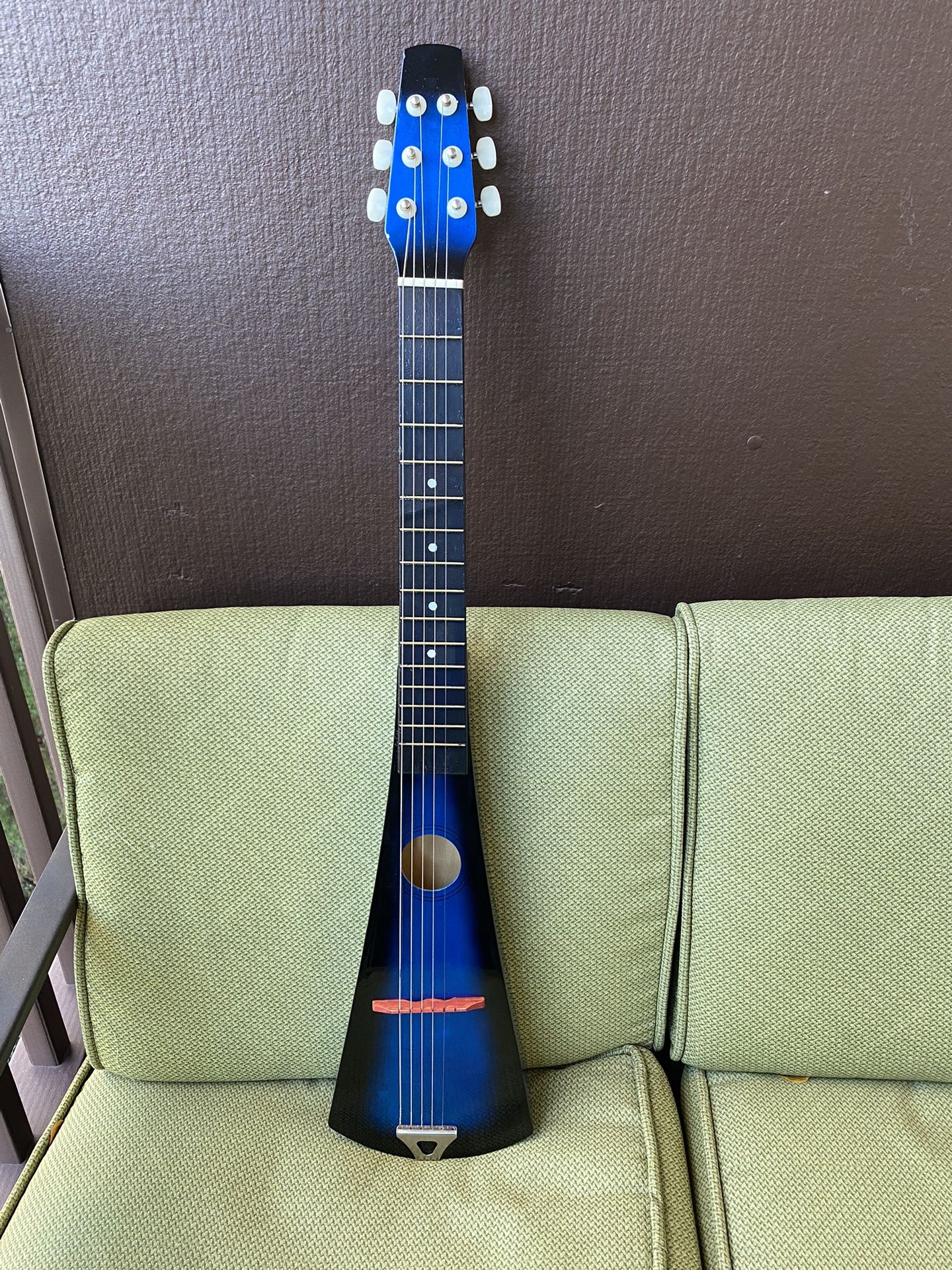 TRAVEL ACOUSTIC GUITAR