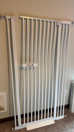 Extra tall pet gate 59”