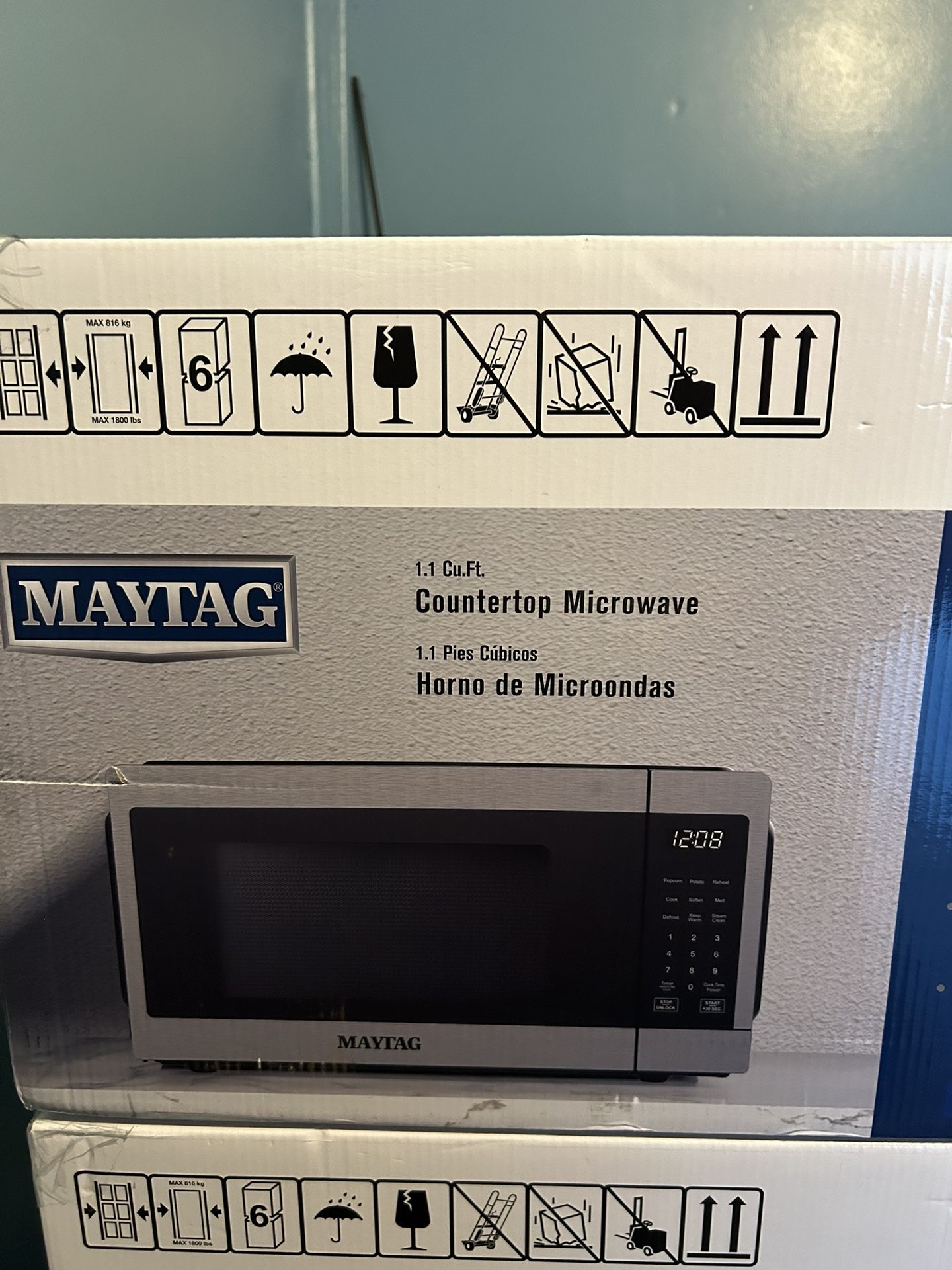 Maytag Microwave 1.1 CU FT