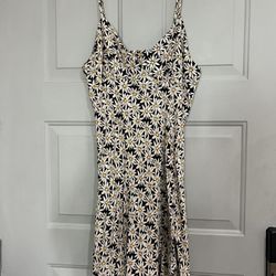 Womens Dress Size Med Daisy Flowers Gentle Used