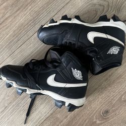 Boys Mid Jordan 1 Cleats