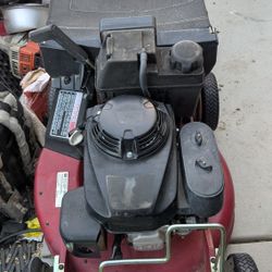 Total Commercial Lawn Mower With Honda Motor All Wheels Adjusters Are Still Tight Like New