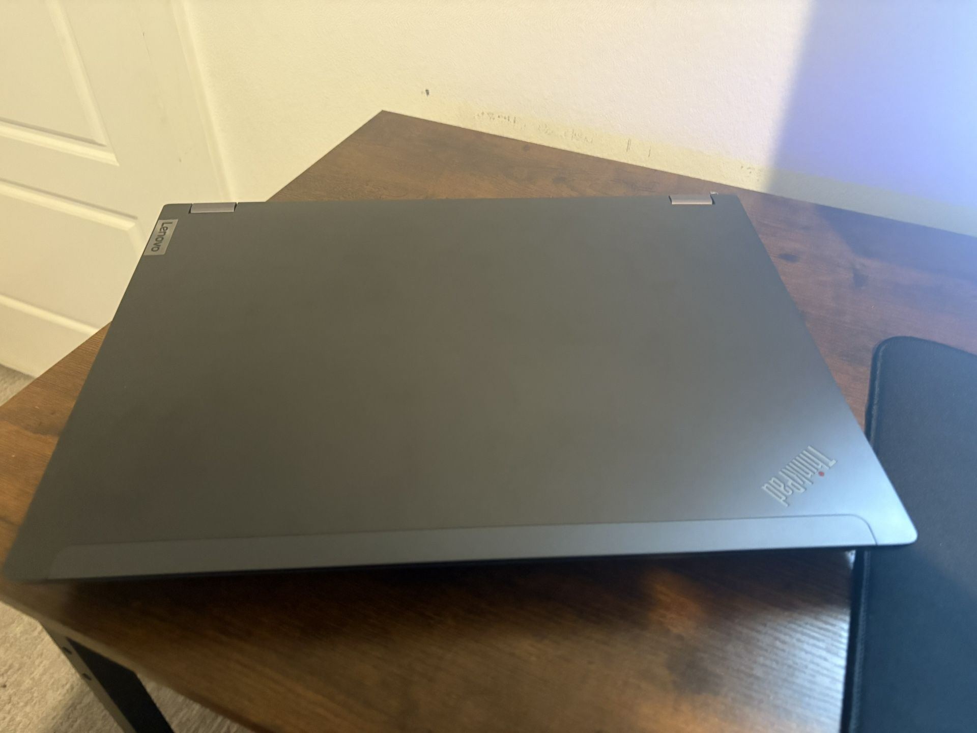 Lenovo Thinkpad P16 Gen 2 - i7 14700HX | RTX 1000 ADA | 32GB DDR5 | 1TB SSD
