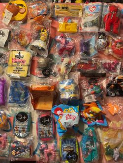 Large Lot of Vintage Fast Food Kids Meal Toys