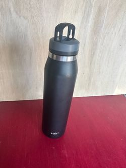 Zak! 24oz Black water bottle