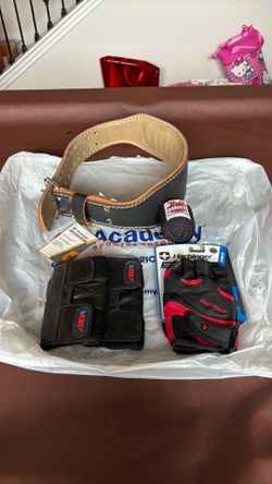 Weightlifting Belt and gloves brand new