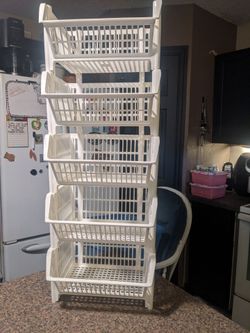 5 Stacking Baskets