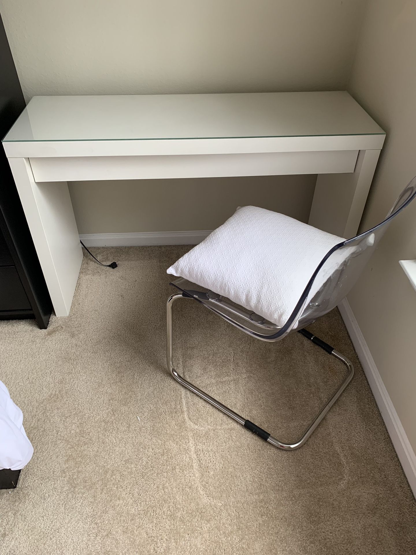 Desk/Chair Set