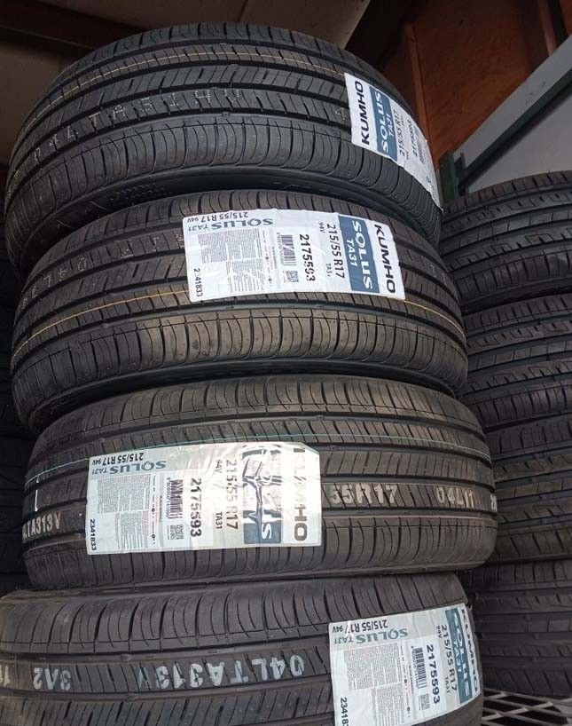 4 New Tires 215/55/17 Kumho Tires