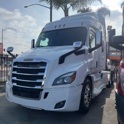 2019 Freightliner Cascadia CA