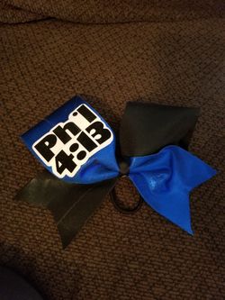Cheer bow