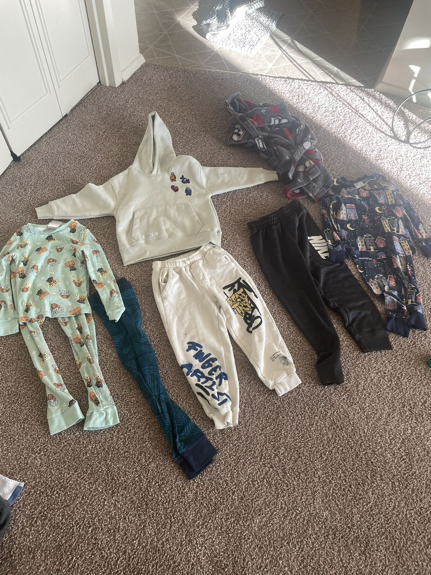 Kid Boy Sweatpants Sweater Pajamas And Robe Size 7 everything for 30.00