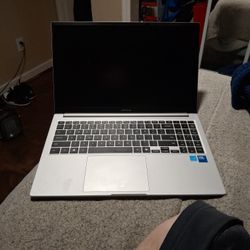 Samsung Galaxy Book 4 15.6" FJD Laptop