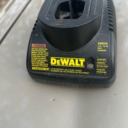 Dewalt Cordless Battery Charger Will Charge 7.2 V Up To 14.4