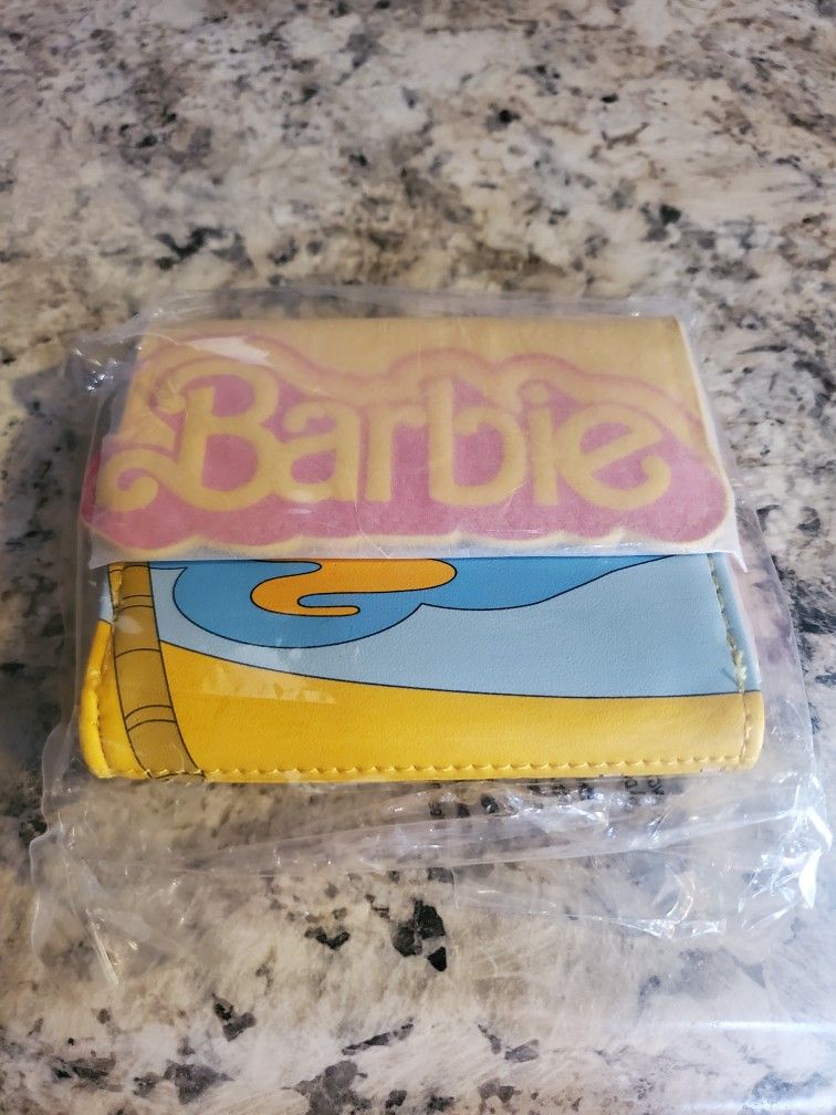 Barbie Loungefly + Barbie Pallet