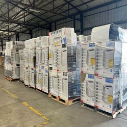 NEW AC PORTABLE TOSHIBA 6000 BTU COMES WITH ALL ACCESSORIES IDEAL FOR REGULAR ROOM 250 SQ FT GET READY SUMMER IS COMING IF SOMEBODY INTERESTED PLEASE