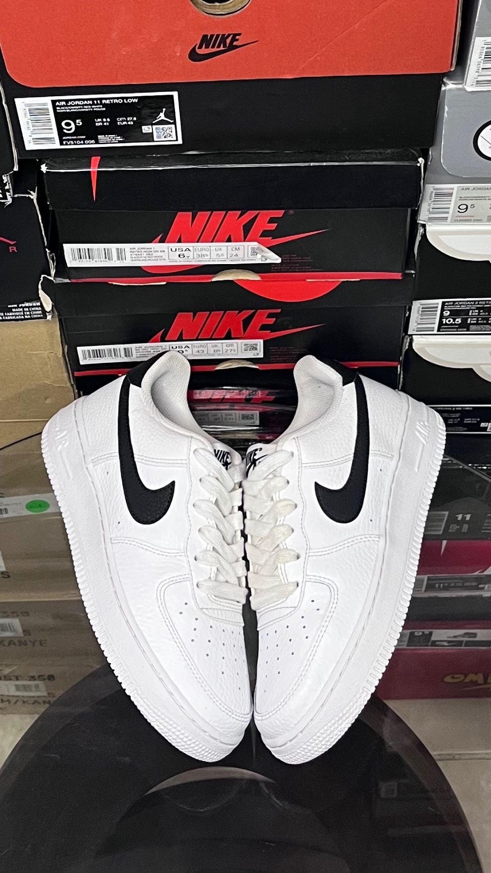 nike air force one low white black