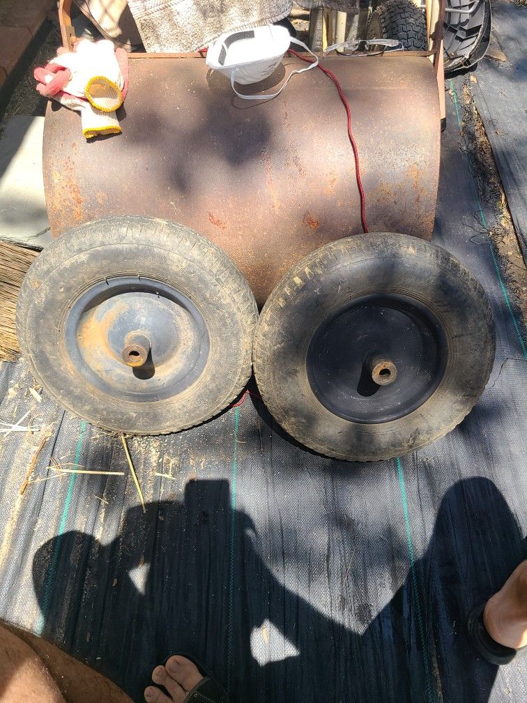 Wheelbarrow Tires