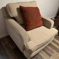 Chair/Single Couch 