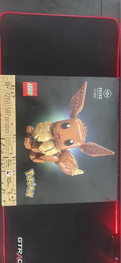 LEGO Pokémon Eevee Set #76133 587 Pieces