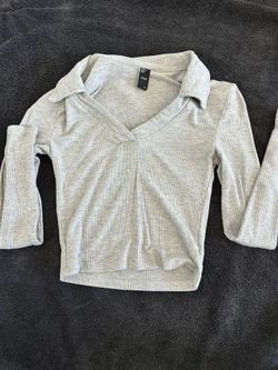 Grey collared line sleeved crop top 