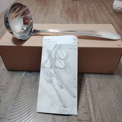 Cucharón Largo Para Servir Amalia,Nuevo En Caja De Princess House.