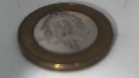 100 pesos
