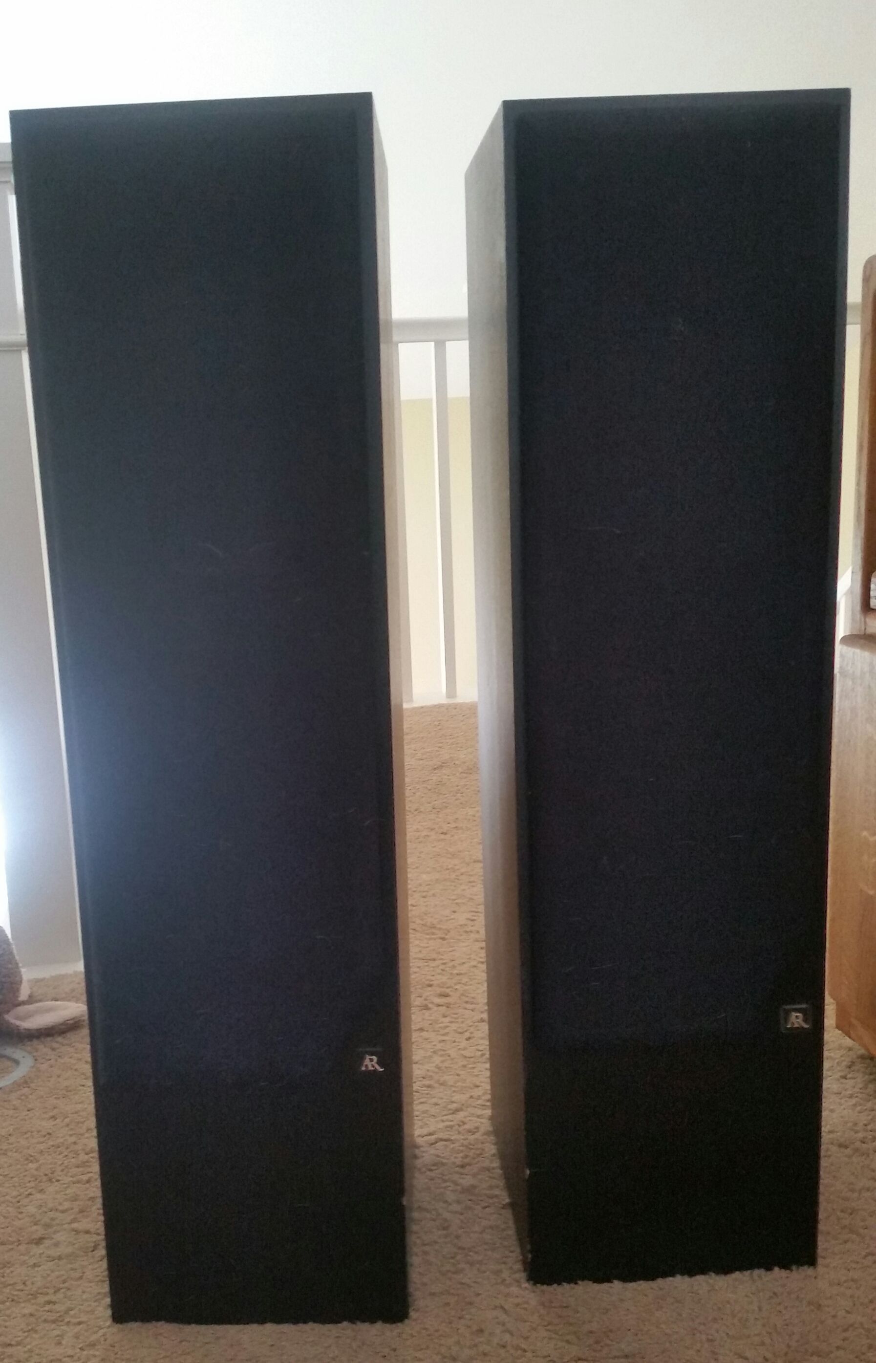Acoustic Research (AR- 318PS) Floor Standing Speakers