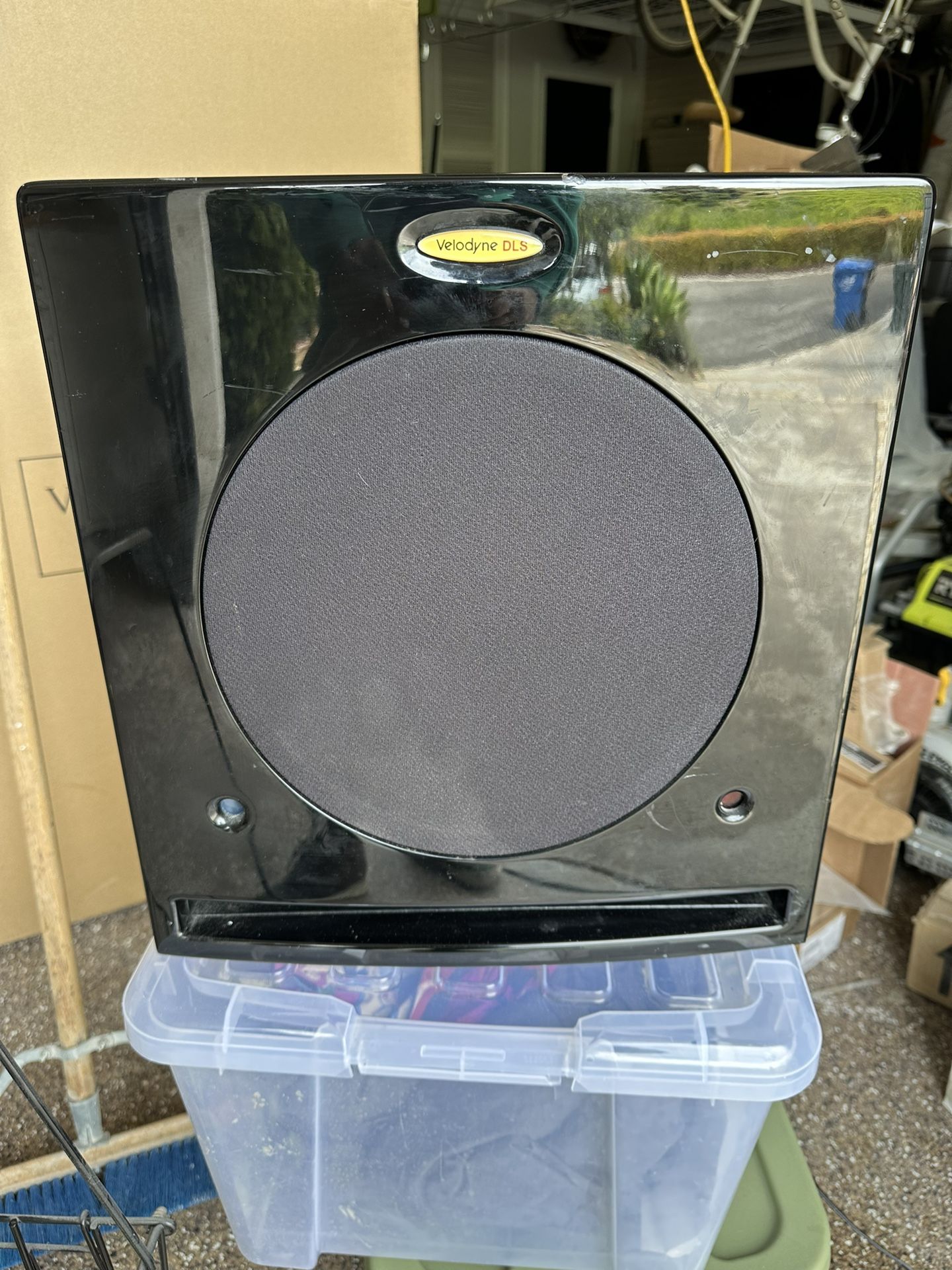 Velodyne DLS-3750R Powered subwoofer