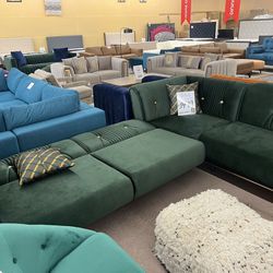 Convertable Sleeper Sectional With Storage 