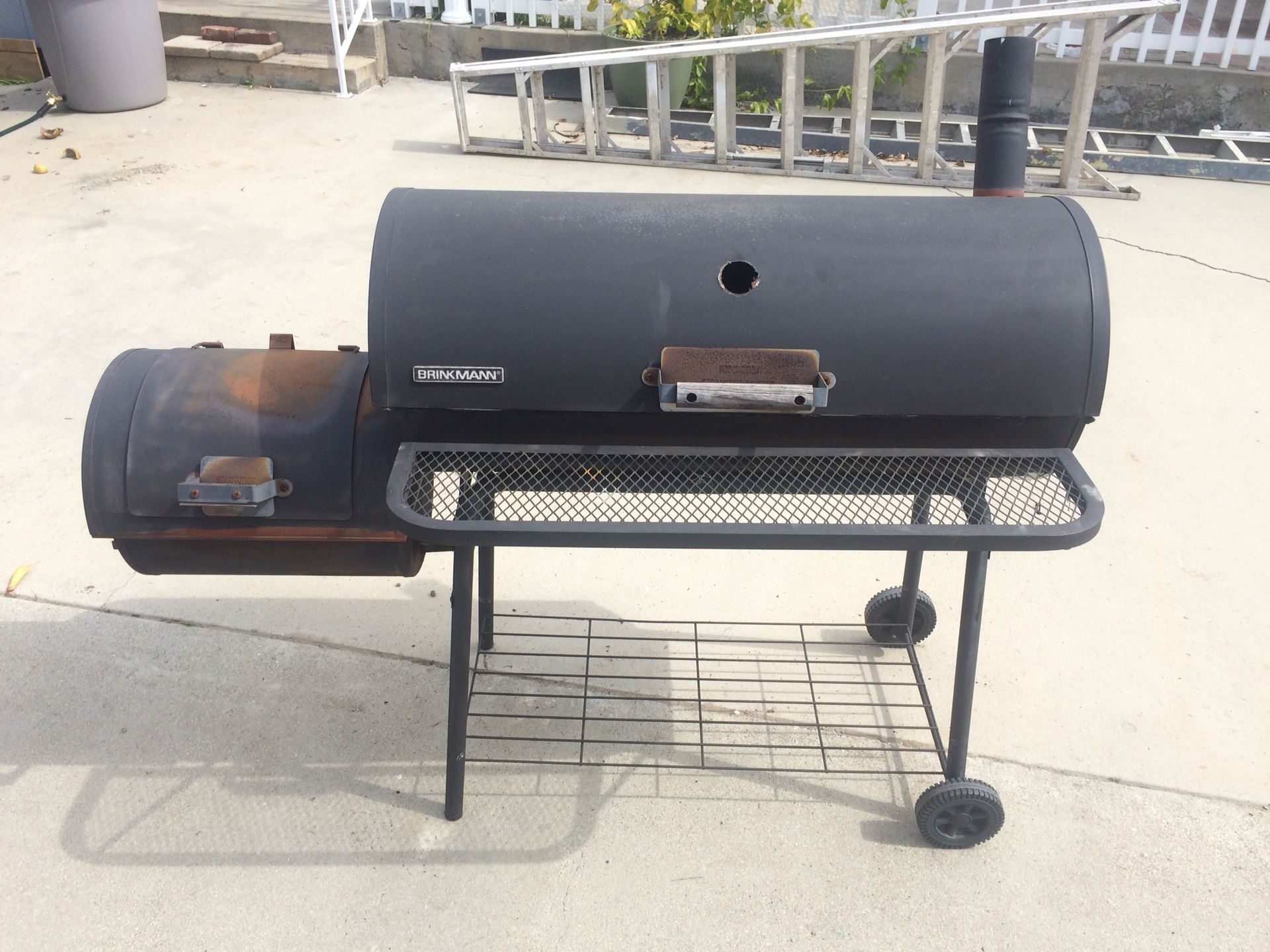 Brinkman offset outlet smoker