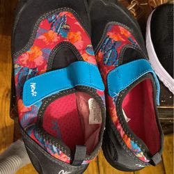 Water Shoes Size9 